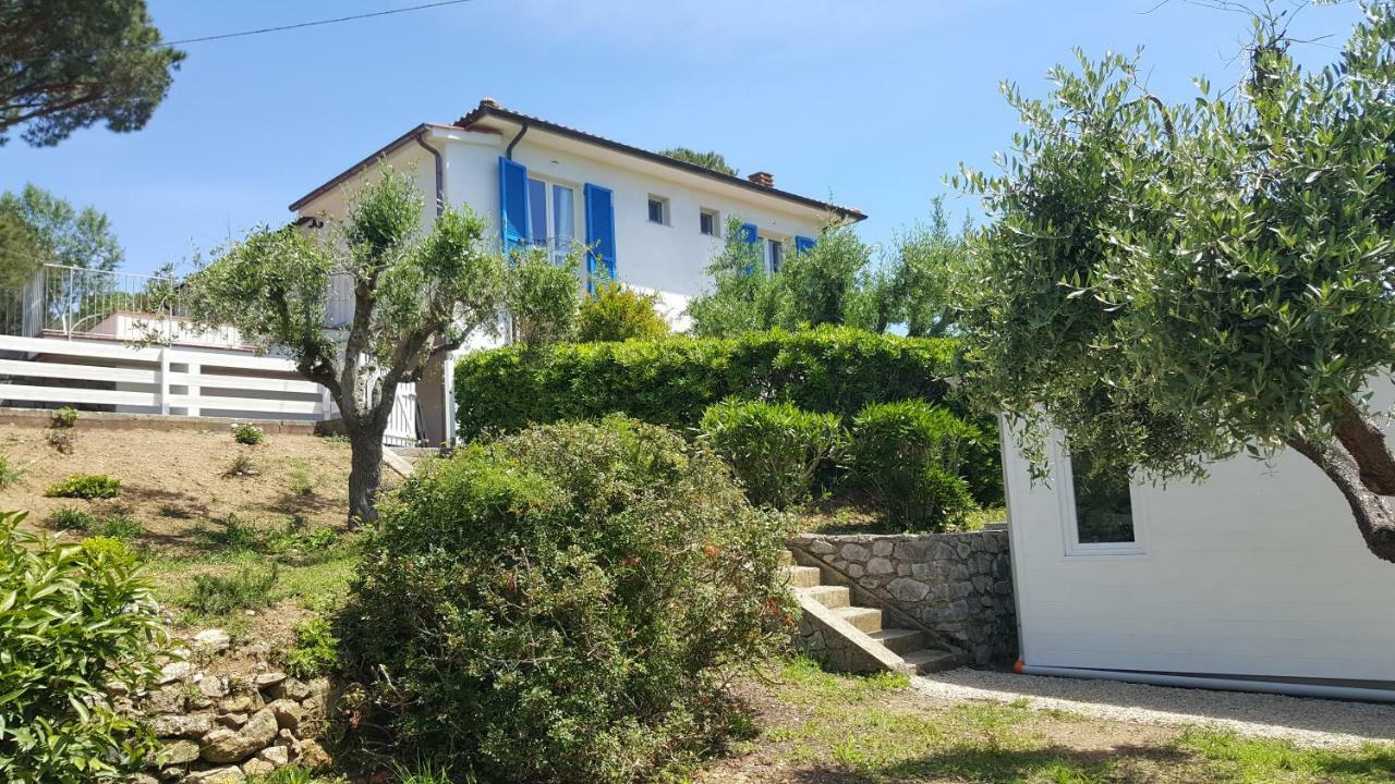B&B La Casa Degli Ulivi Procchio  Exterior foto