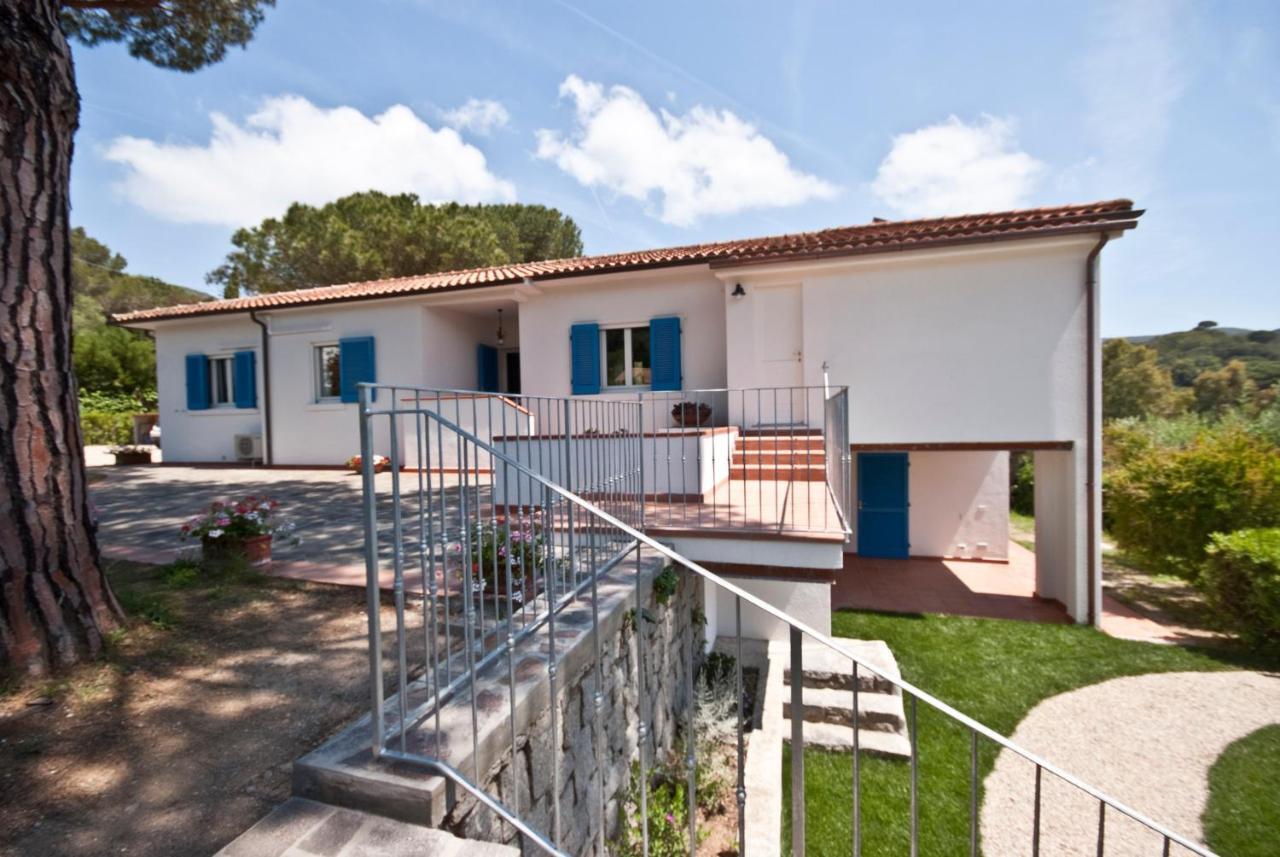 B&B La Casa Degli Ulivi Procchio  Exterior foto